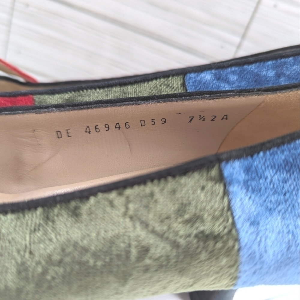Salvatore Ferragamo Mary Jane Kitten Heels in Velvet Colorblock Size 7.5 - Picture 8 of 16